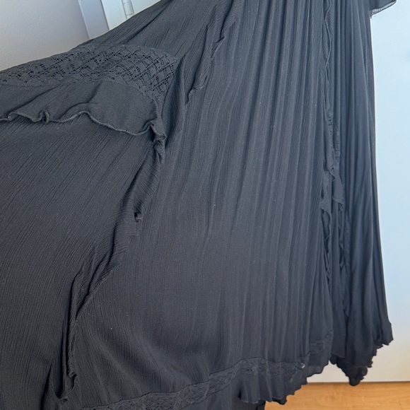 Black Ruffled Button-Down Dress - Picture 4 of 8